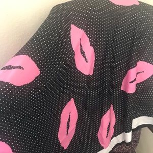 Kisses polyester scarf